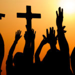 Cuando la religión rompe su lazo con Dios
